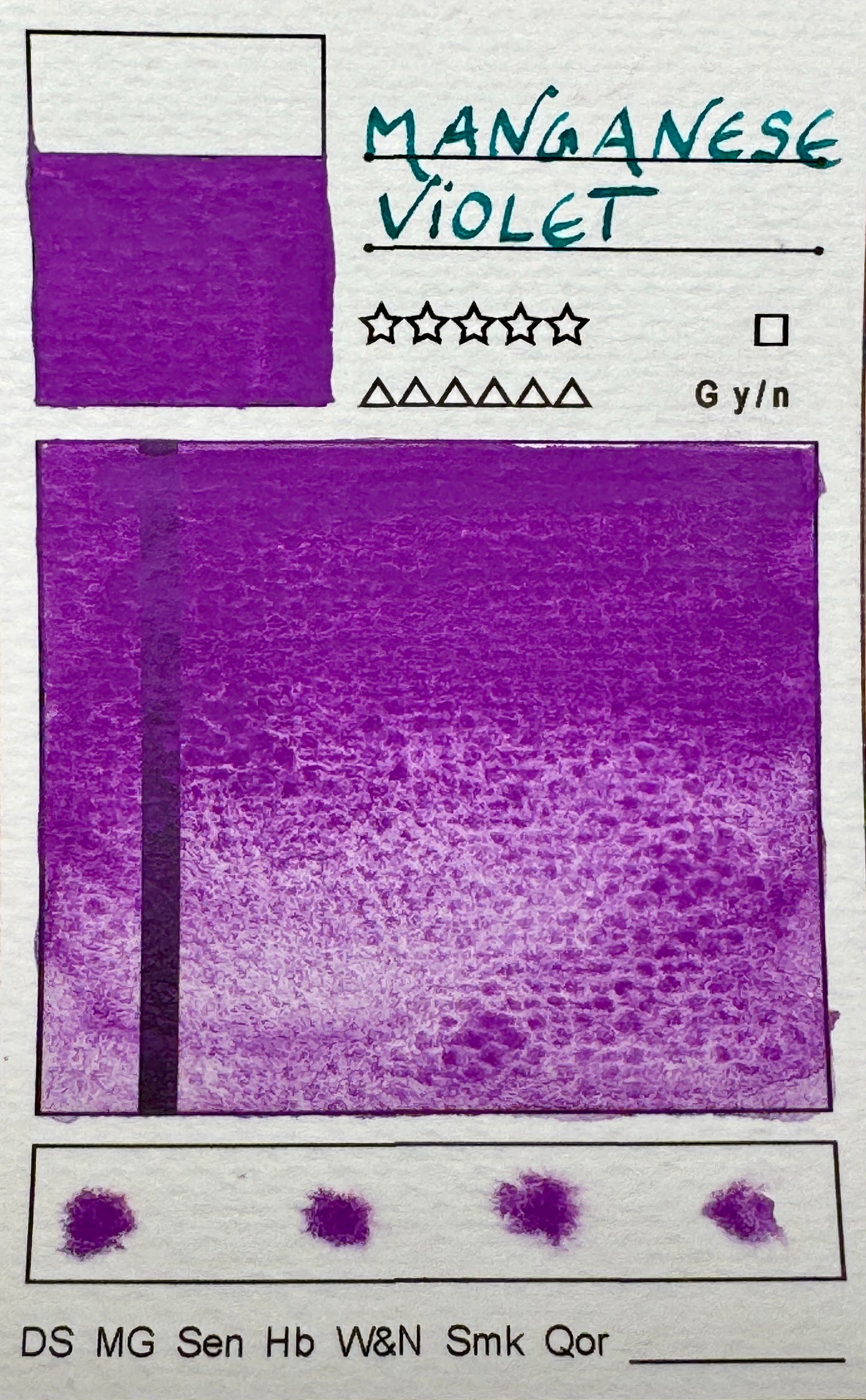 kleine Farbkarte Manganese Violet – handgemachte Aquarellfarbe auf Aquarellpapier, höchste Lichtechtheit, granulierend