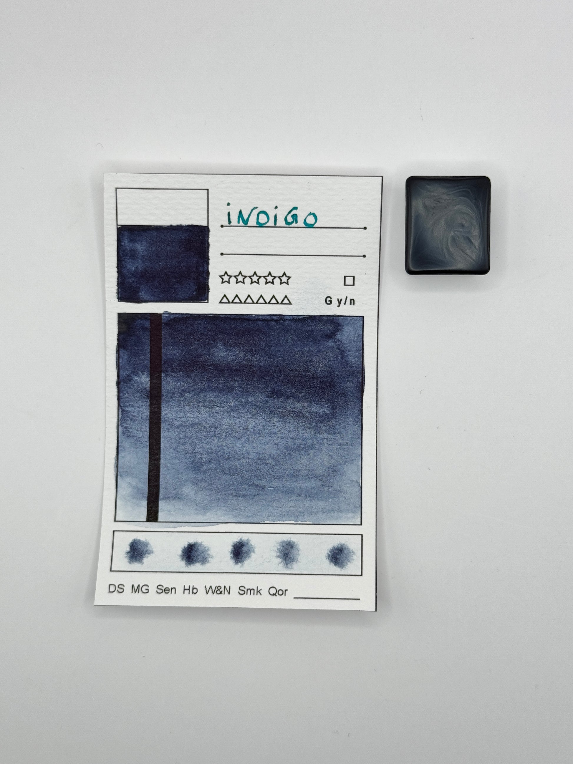 kleine Farbkarte Indigo – handgemachte Aquarellfarbe auf Aquarellpapier, höchste Lichtechtheit
